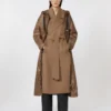 Parka comprida acolchoada em lona repelente à água, cor tabaco Parka comprida acolchoada em lona repelente à água, cor tabaco