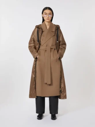 Parka comprida acolchoada em lona repelente à água, cor tabaco Parka comprida acolchoada em lona repelente à água, cor tabaco
