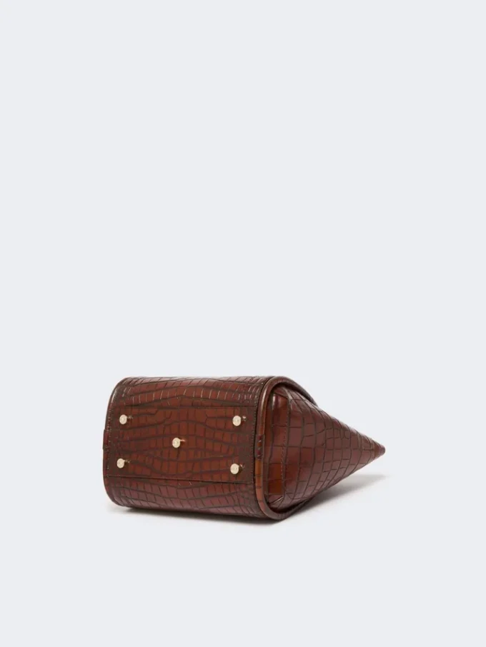 Pequena bolsa marinha em pele com padrão de crocodilo, castanha