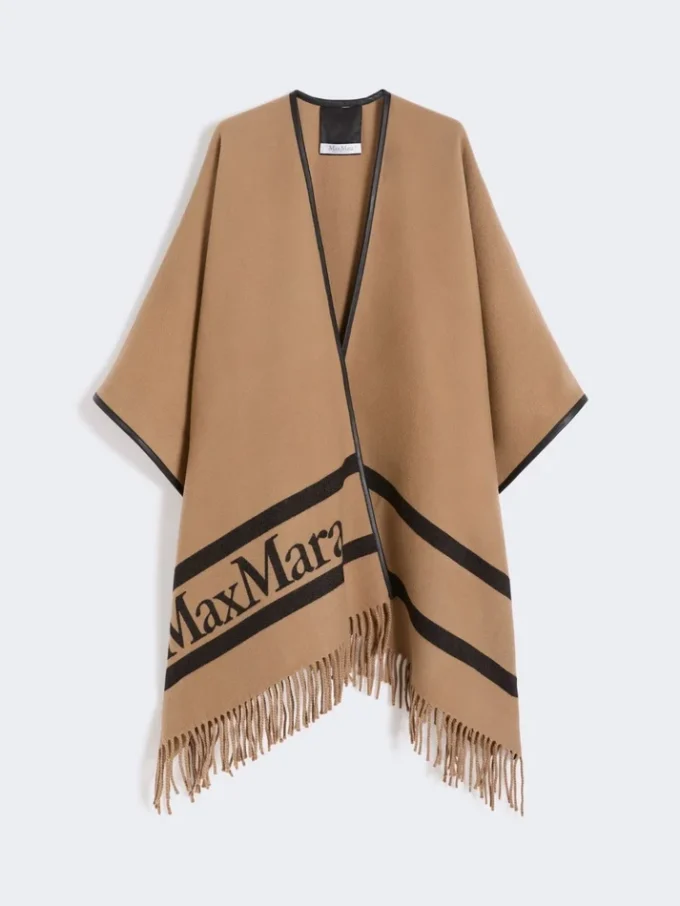 Poncho em lã jacquard, cor camelo Poncho em lã jacquard, cor camelo