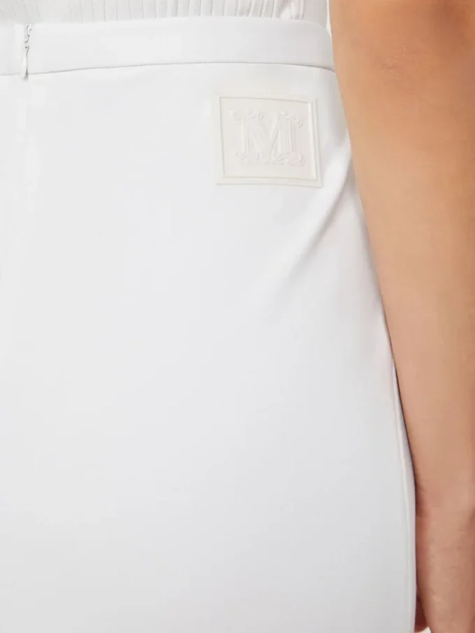Saia lápis em jersey técnico, branco óptico Saia lápis em jersey técnico, branco óptico