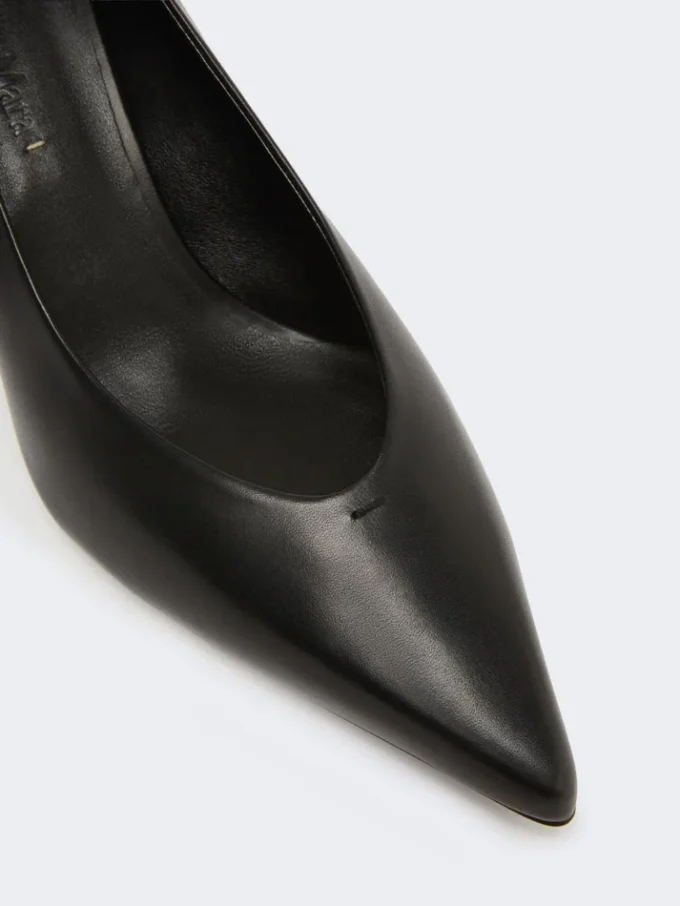 Sapatos de salto alto em pele lisa, pretos