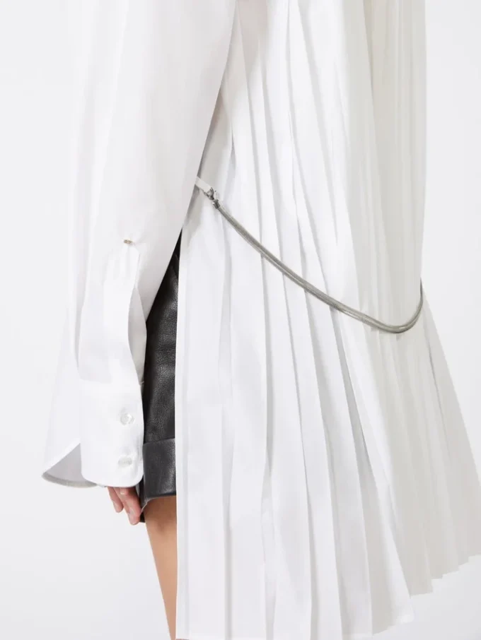 Sobretudo com detalhes plissados, branco óptico Sobretudo com detalhes plissados, branco óptico