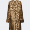 Vestido camisa cruzado em sarja de seda, cor camelo
