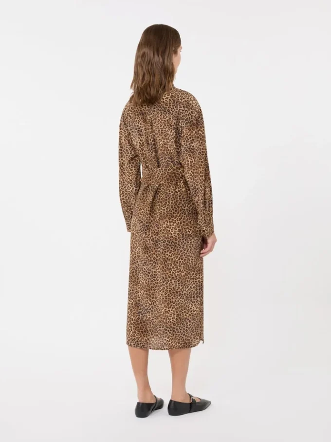 Vestido camisa em crepe de seda estampado, cor camelo Vestido camisa em crepe de seda estampado, cor camelo
