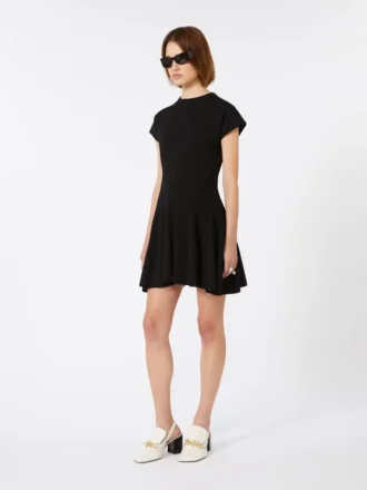 Vestido de malha, justo na cintura, preto