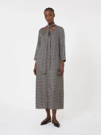 Vestido de seda estampado, preto
