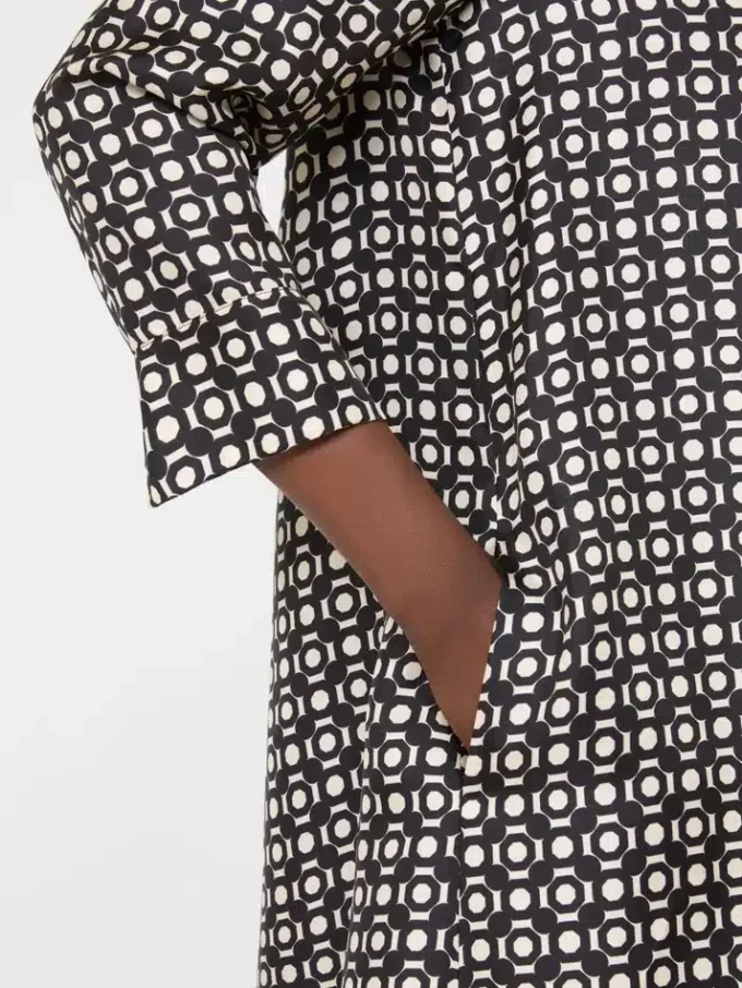 Vestido de seda estampado, preto