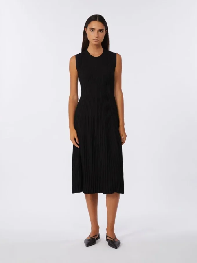 Vestido em fio de crepe de viscose, preto Vestido em fio de crepe de viscose, preto