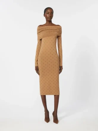 Vestido em fio de lã, cor pele