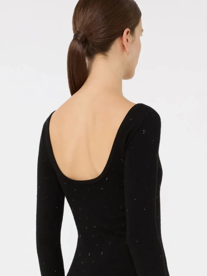Vestido em fio de lã, preto Vestido em fio de lã, preto