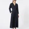 Vestido em ganga de algodão com cinto, azul ultramar Vestido em ganga de algodão com cinto, azul ultramar