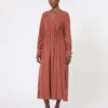 Vestido em lona de seda lavada, terracota Vestido em lona de seda lavada, terracota