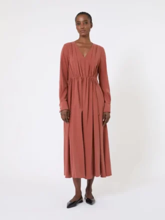 Vestido em lona de seda lavada, terracota