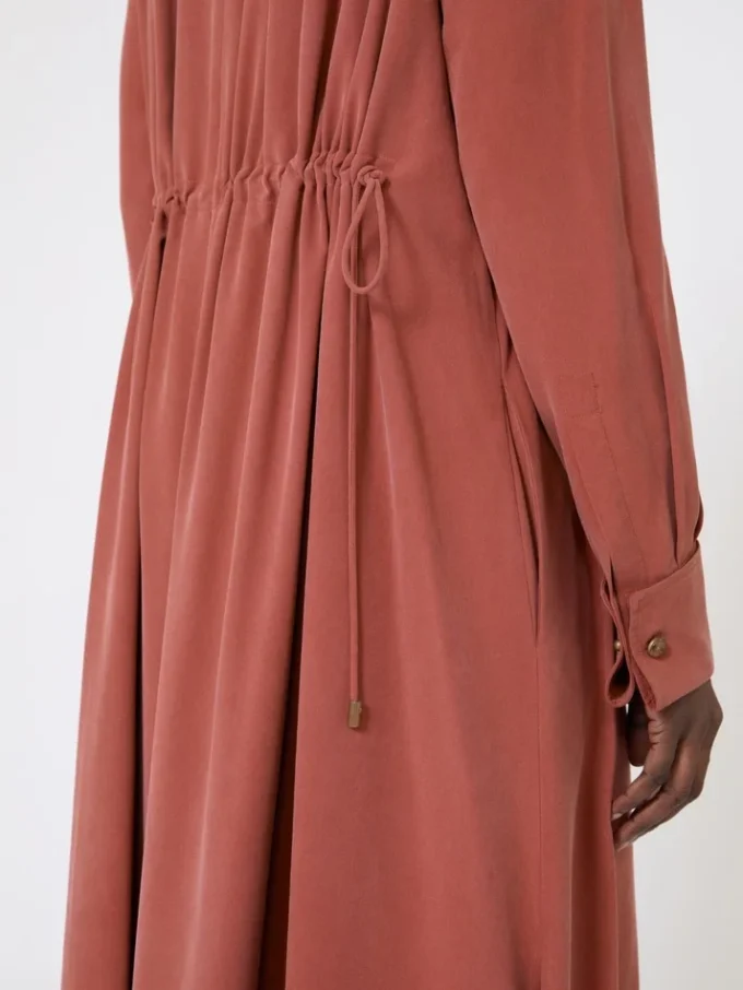 Vestido em lona de seda lavada, terracota Vestido em lona de seda lavada, terracota