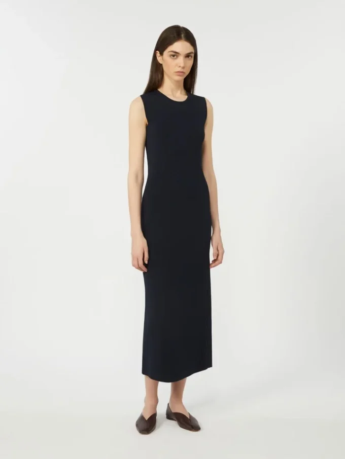 Vestido justo em crepe de viscose, azul ultramar Vestido justo em crepe de viscose, azul ultramar