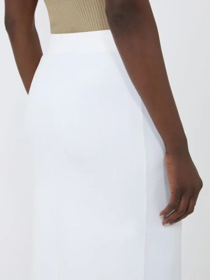 Vestido justo em fio de viscose elástico, branco óptico Vestido justo em fio de viscose elástico, branco óptico