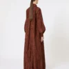 Vestido kaftan em algodão estampado, cor caramelo