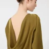 Vestido leve em cetim, cor cáqui Vestido leve em cetim, cor cáqui