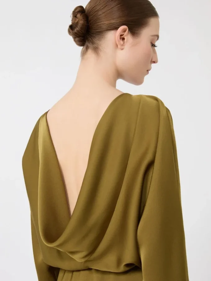 Vestido leve em cetim, cor cáqui Vestido leve em cetim, cor cáqui