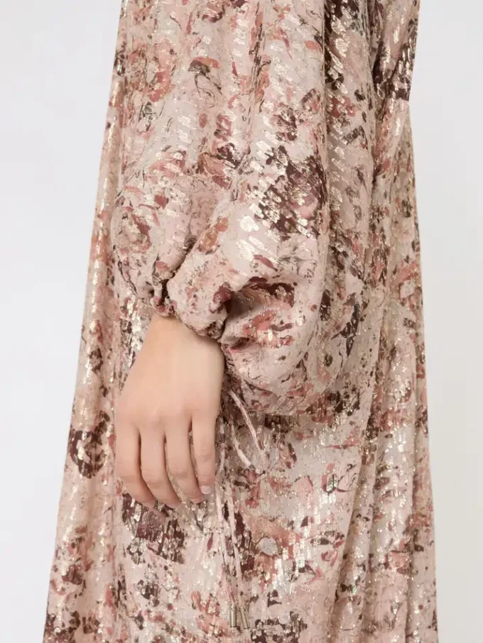 Vestido longo com corte em V e estampa lama, ouro rosa Vestido longo com corte em V e estampa lama, ouro rosa