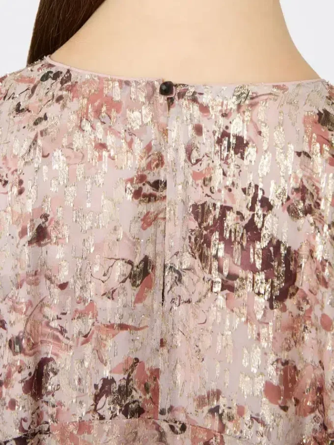 Vestido longo com corte em V e estampa lama, ouro rosa Vestido longo com corte em V e estampa lama, ouro rosa