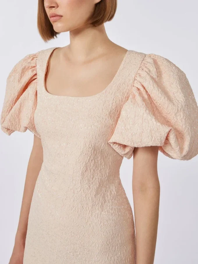 Vestido longo em jacquard cloque, cor pó Vestido longo em jacquard cloque, cor pó