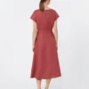Vestido midi em lona de linho, cor cereja Vestido midi em lona de linho, cor cereja