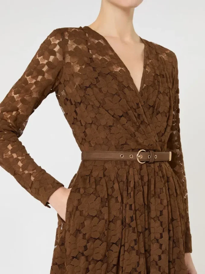 Vestido midi em tule, cor chocolate